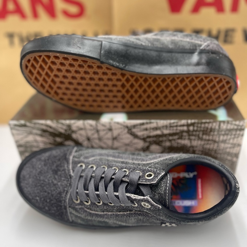 Vans WMNS Skate Old Skool
Quasi Asphalt Sneakers
VN0A5FCB107 - Picture 14 of 16